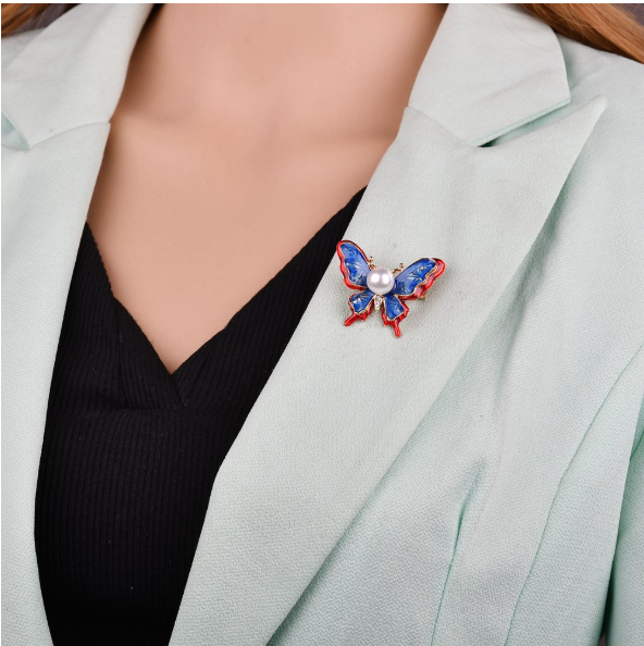Elegant Butterfly Crystal Brooch