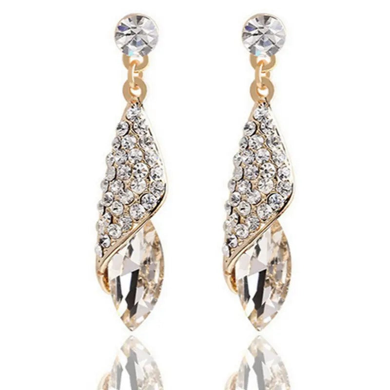 Vintage Crystal Teardrop Dangle Earrings