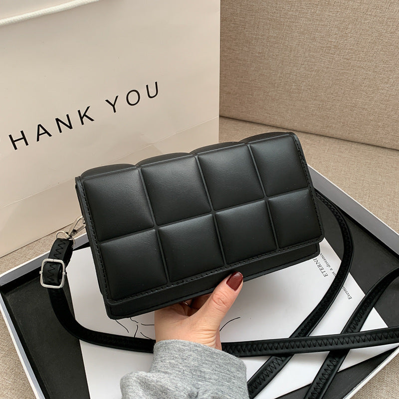 Chic Checkered Women’s Crossbody Handbag – Luxury Trend Style