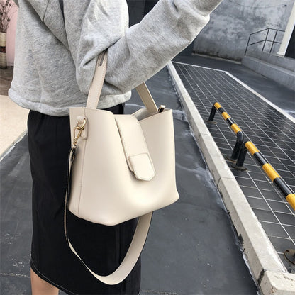 Elegant Minimalist Shoulder Messenger Handbag