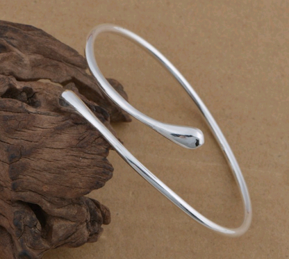 Minimalist Silver Teardrop Jewelry Set