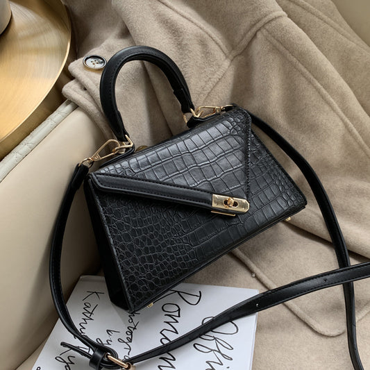 Elegant Triangle Flap Crossbody Bag – Luxury Women’s Leather Handbag