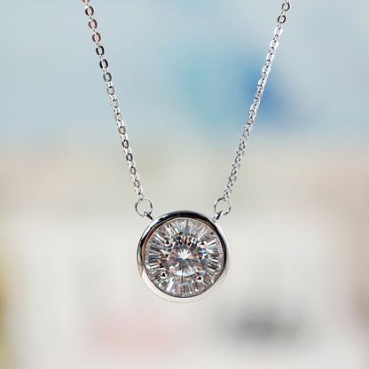 Elegant Zircon Circle Pendant Necklace for Women – Minimalist Silver Choker Jewelry