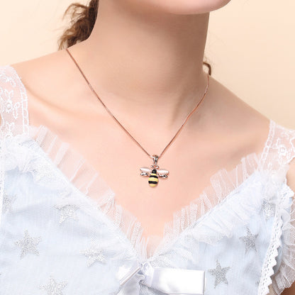 Cute Bee Pendant Necklace for Women – Minimalist Gold Charm Jewelry |