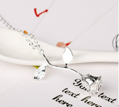 Luxury Crystal Rose Necklace – Romantic Floral Jewelry
