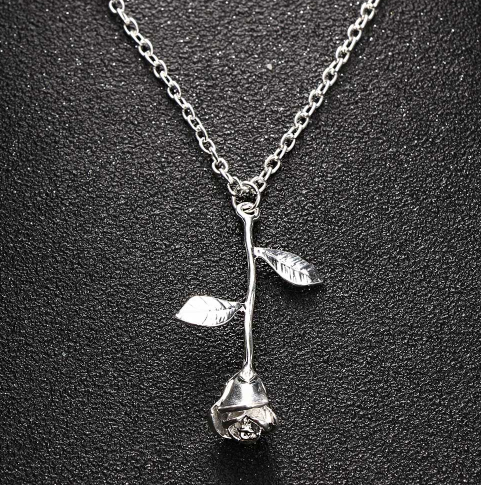 Luxury Crystal Rose Necklace – Romantic Floral Jewelry
