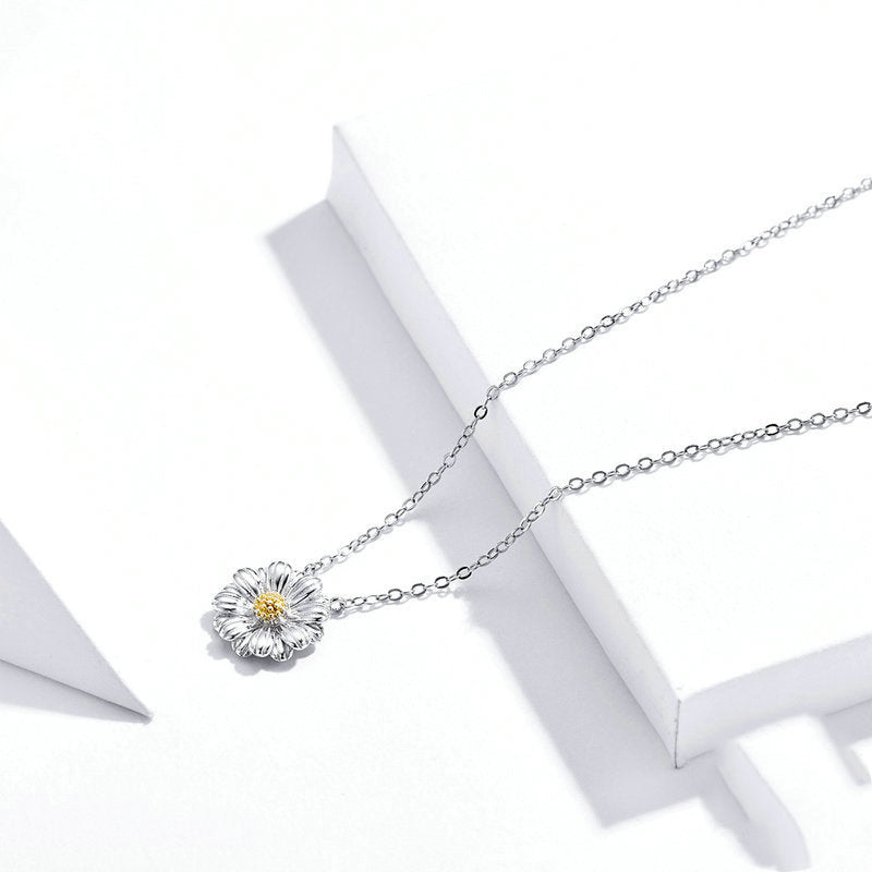 Elegant S925 Daisy Flower Necklace