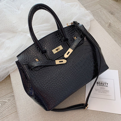 Luxury Crocodile Pattern Tote Bag – Elegant Platinum Women’s Handbag