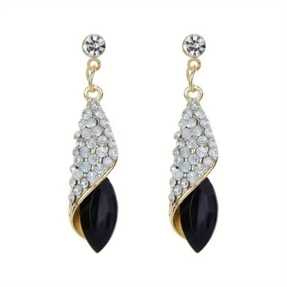 Vintage Crystal Teardrop Dangle Earrings