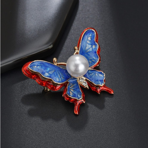 Elegant Butterfly Crystal Brooch