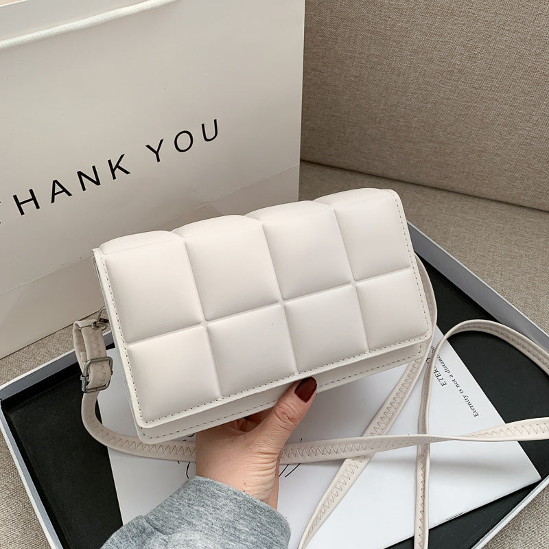 Chic Checkered Women’s Crossbody Handbag – Luxury Trend Style