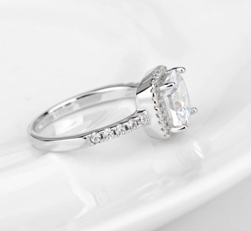 Elegant Halo Engagement Ring