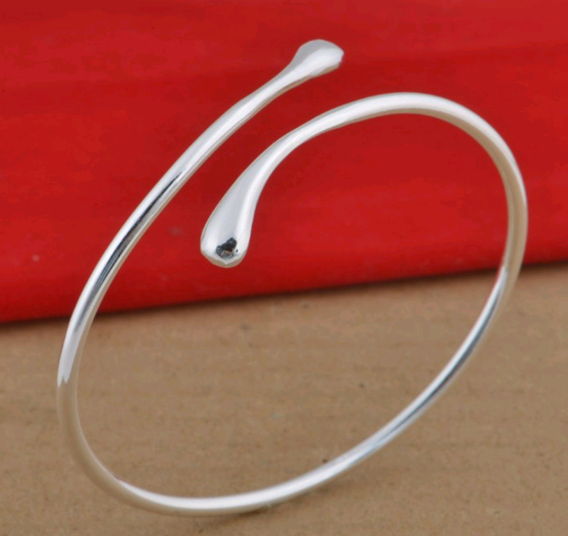 Minimalist Silver Teardrop Jewelry Set