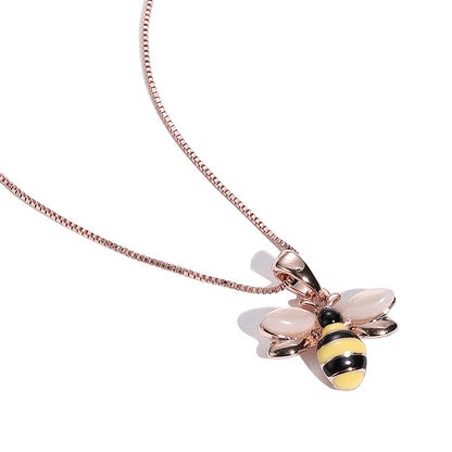 Cute Bee Pendant Necklace for Women – Minimalist Gold Charm Jewelry |