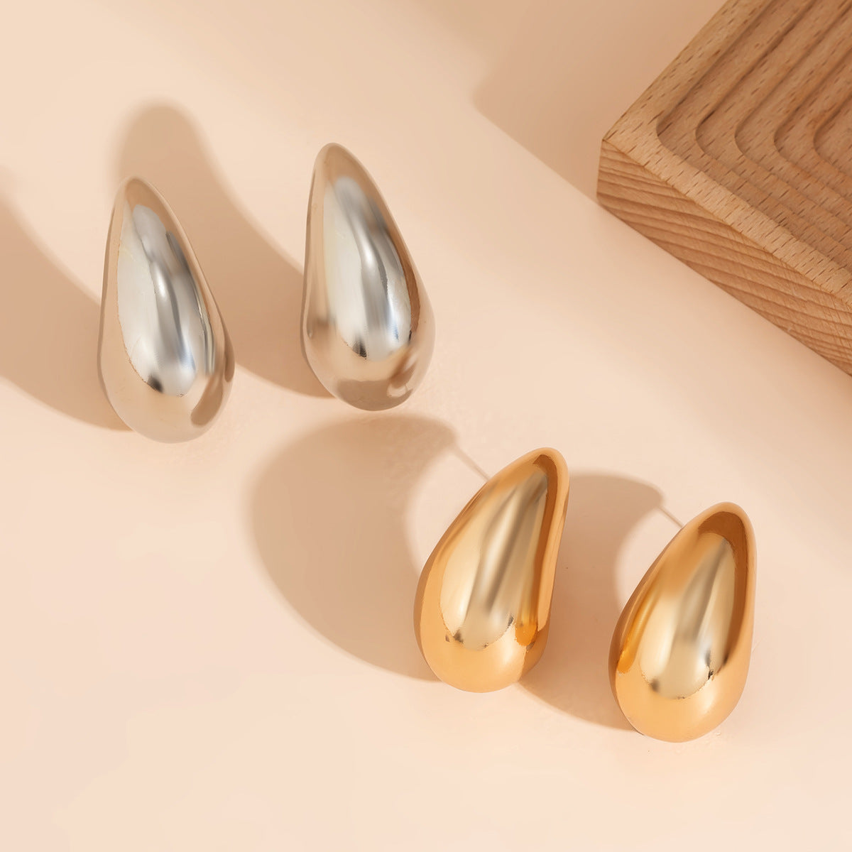 Minimalist Retro Teardrop Statement Earrings
