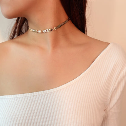 Luxury Fishbone Chain Necklace – Trendy Minimalist Jewelry