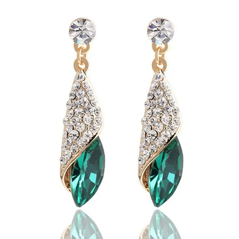 Vintage Crystal Teardrop Dangle Earrings