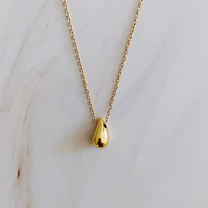 Minimalist Gold Teardrop Necklace
