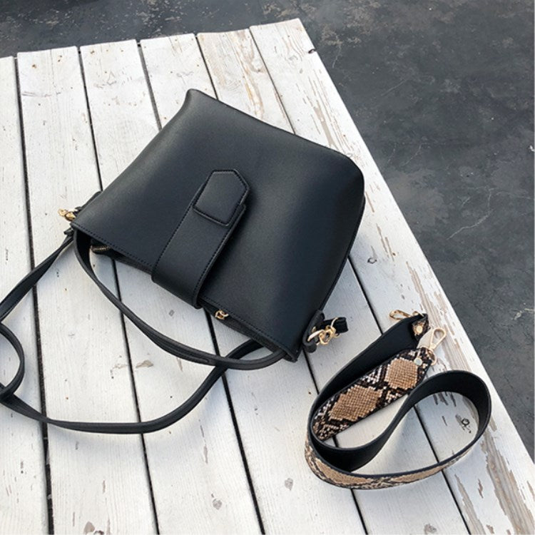 Elegant Minimalist Shoulder Messenger Handbag